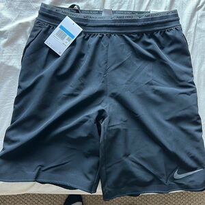 NIKE men shorts